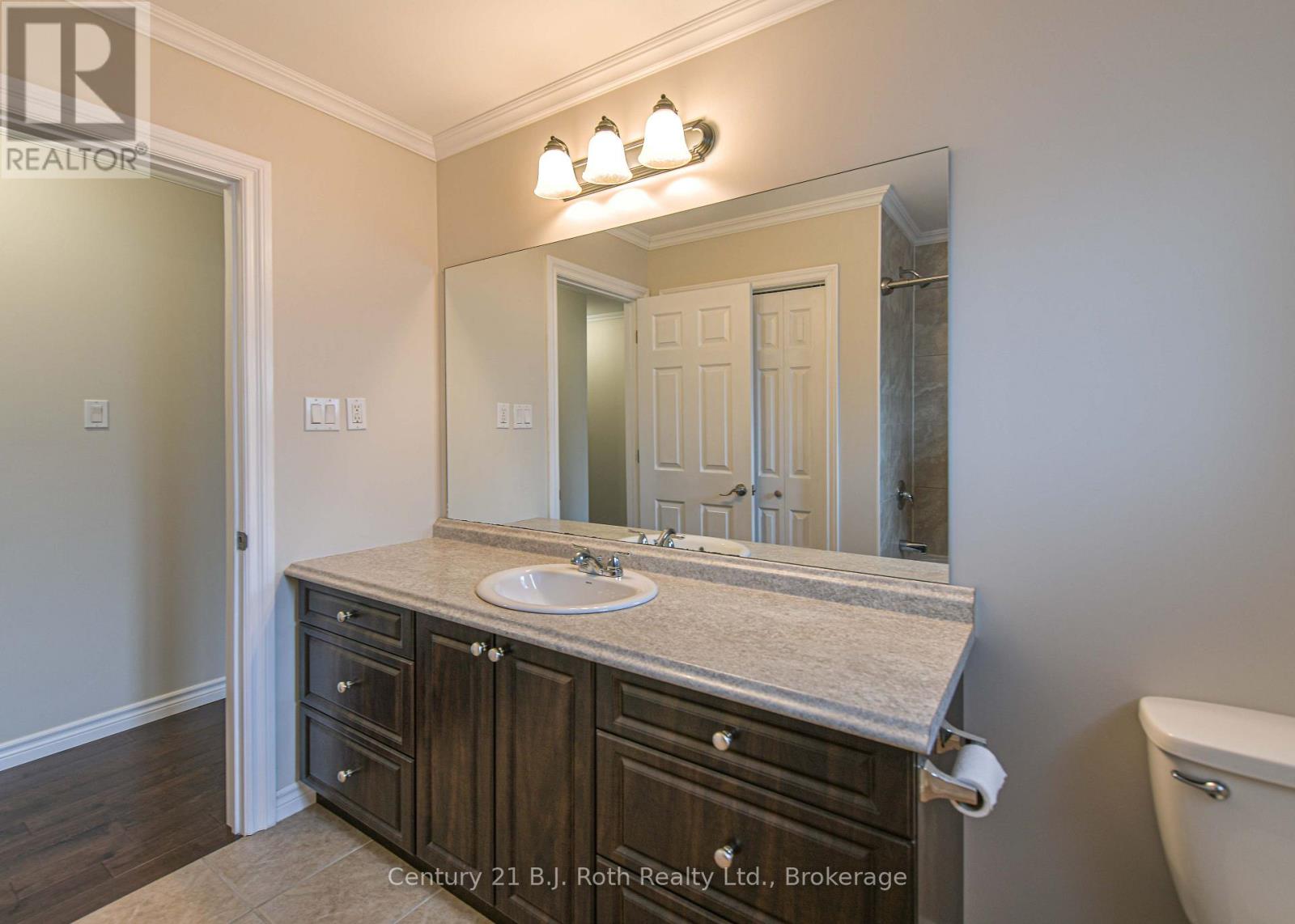 65 Courtland Street Property Photo 28