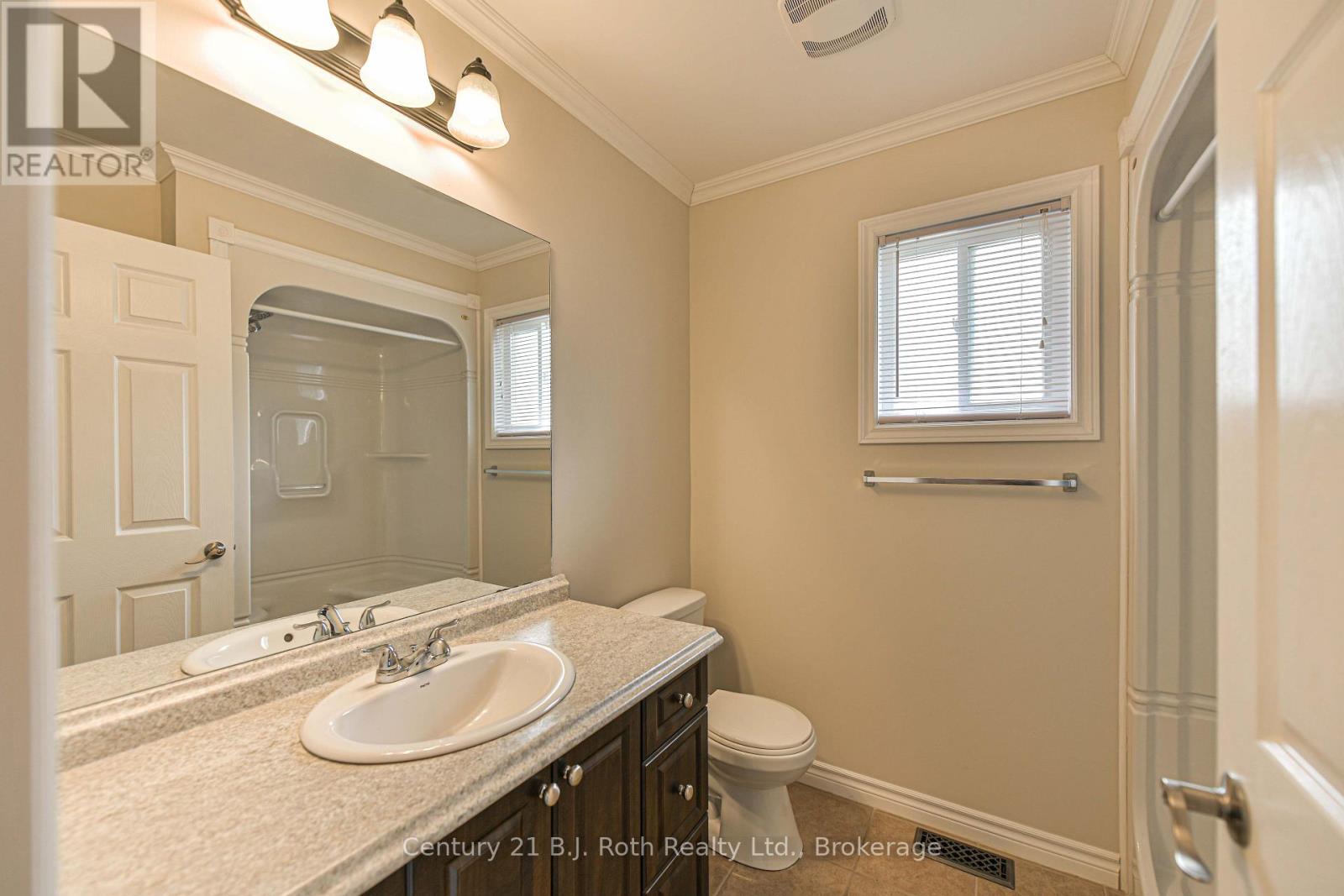 65 Courtland Street Property Photo 33