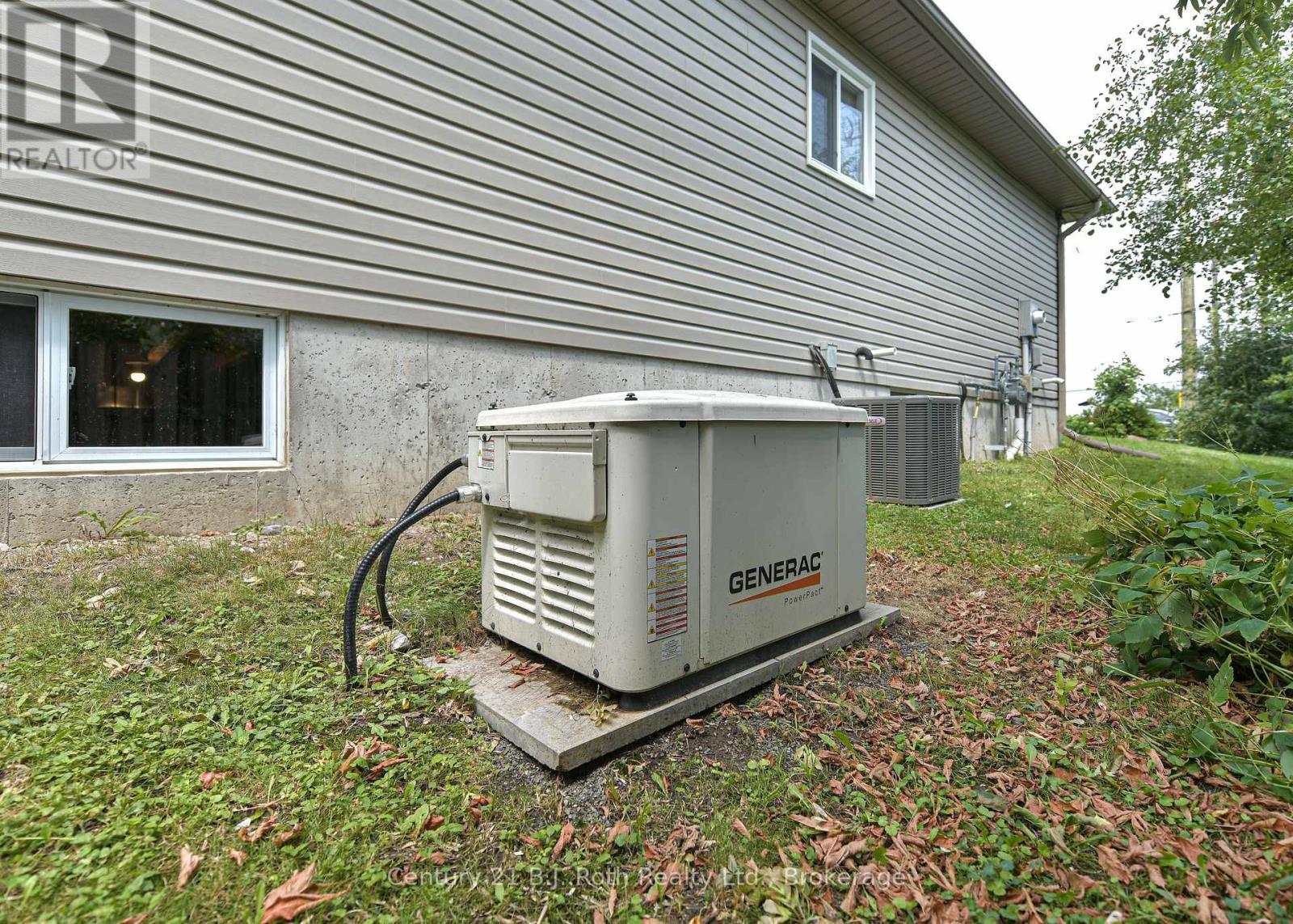 65 Courtland Street Property Photo 40