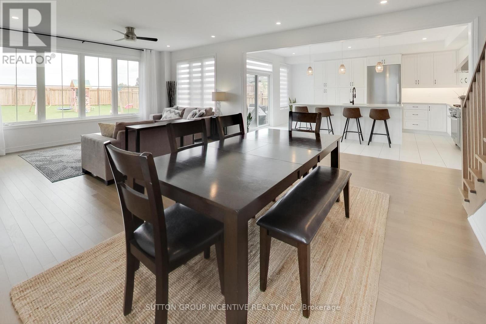 13 Abbey Crescent Property Photo 8