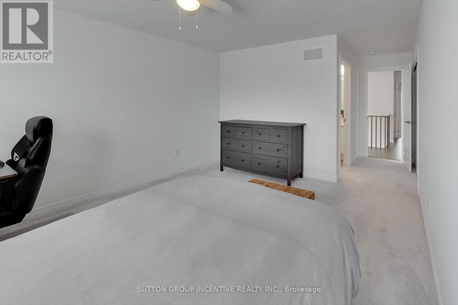 13 Abbey Crescent Property Photo 22