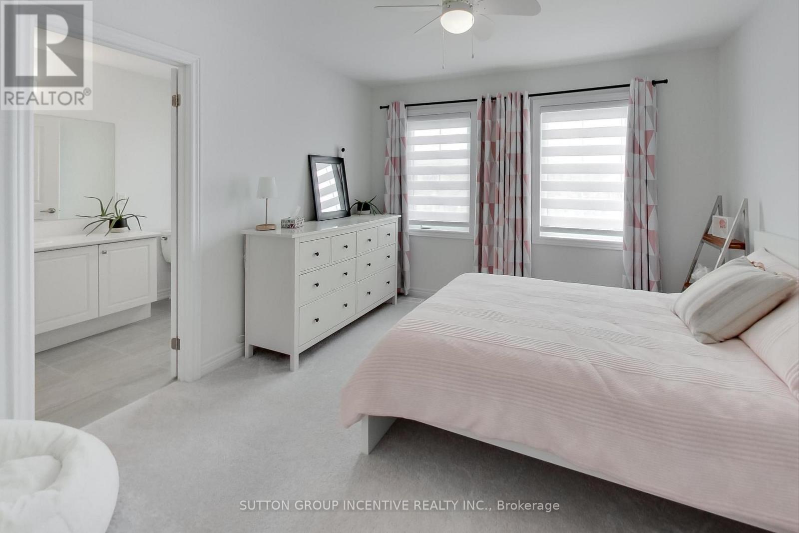 13 Abbey Crescent Property Photo 25