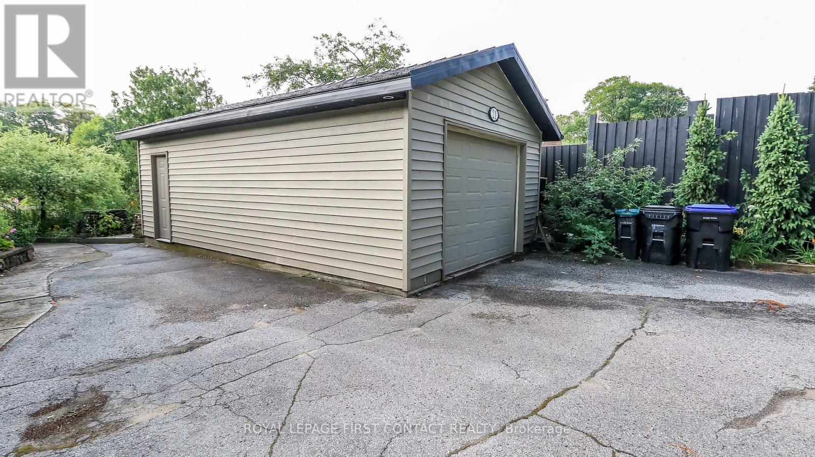 21 Sunnidale Road Property Photo 4