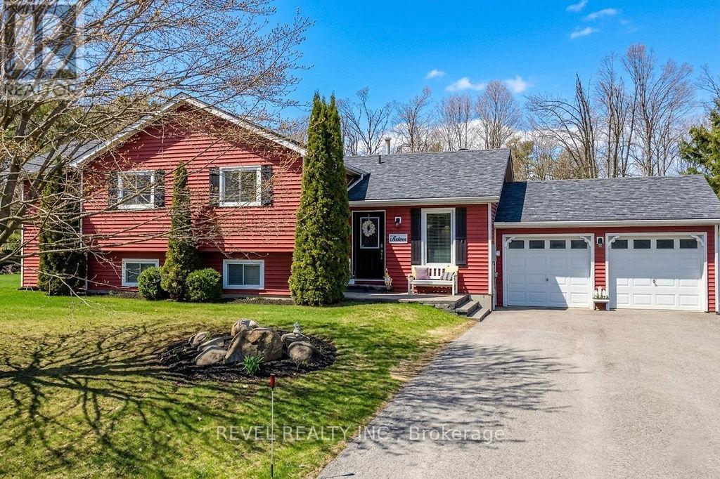 16 Sumac Crescent Property Photo 1