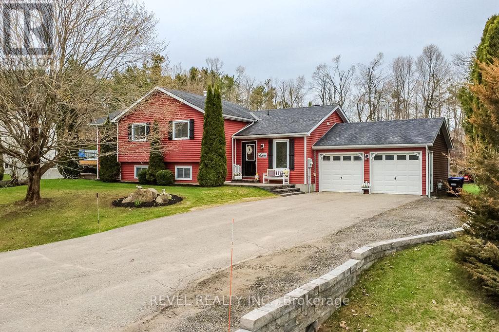 16 Sumac Crescent Property Photo 2