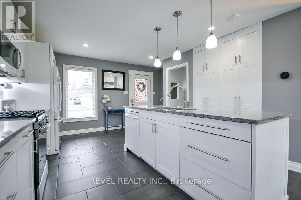 16 Sumac Crescent Property Photo 7