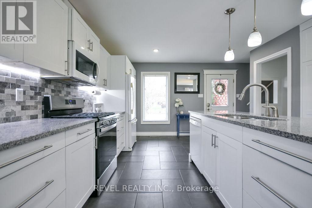 16 Sumac Crescent Property Photo 8