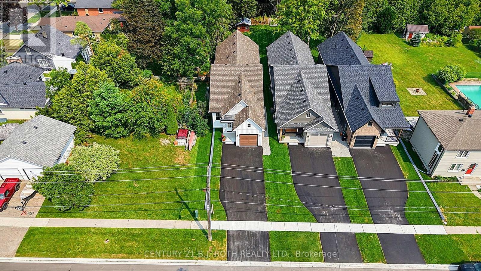 75 Vancouver Street Property Photo 3