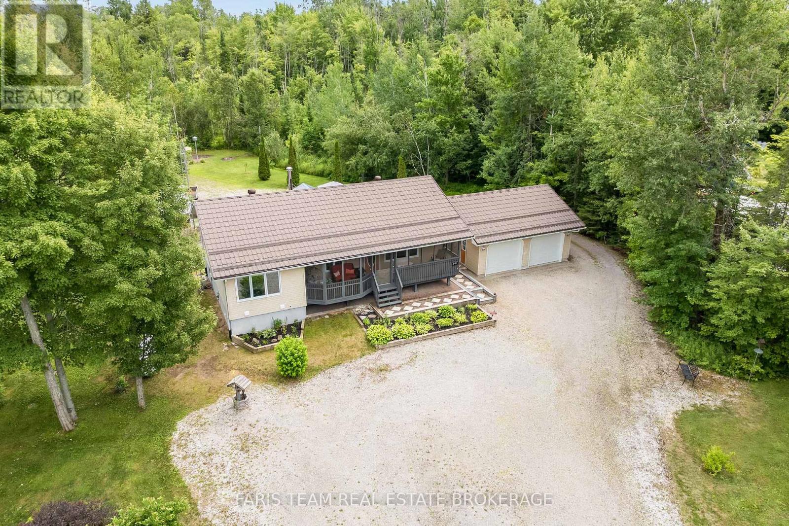 2151 Fairgrounds Road Property Photo 1