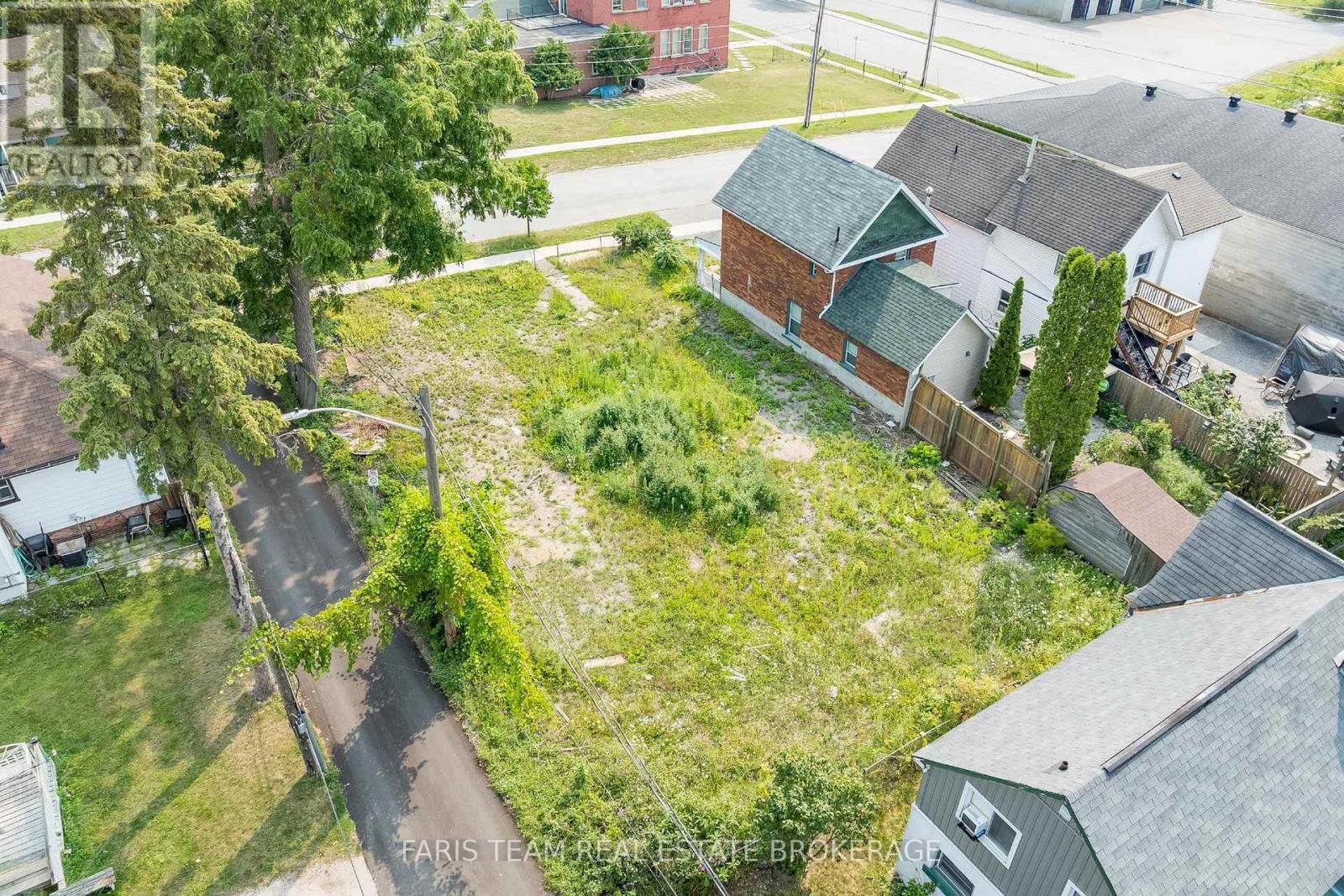 105 Matchedash Street S Property Photo 5