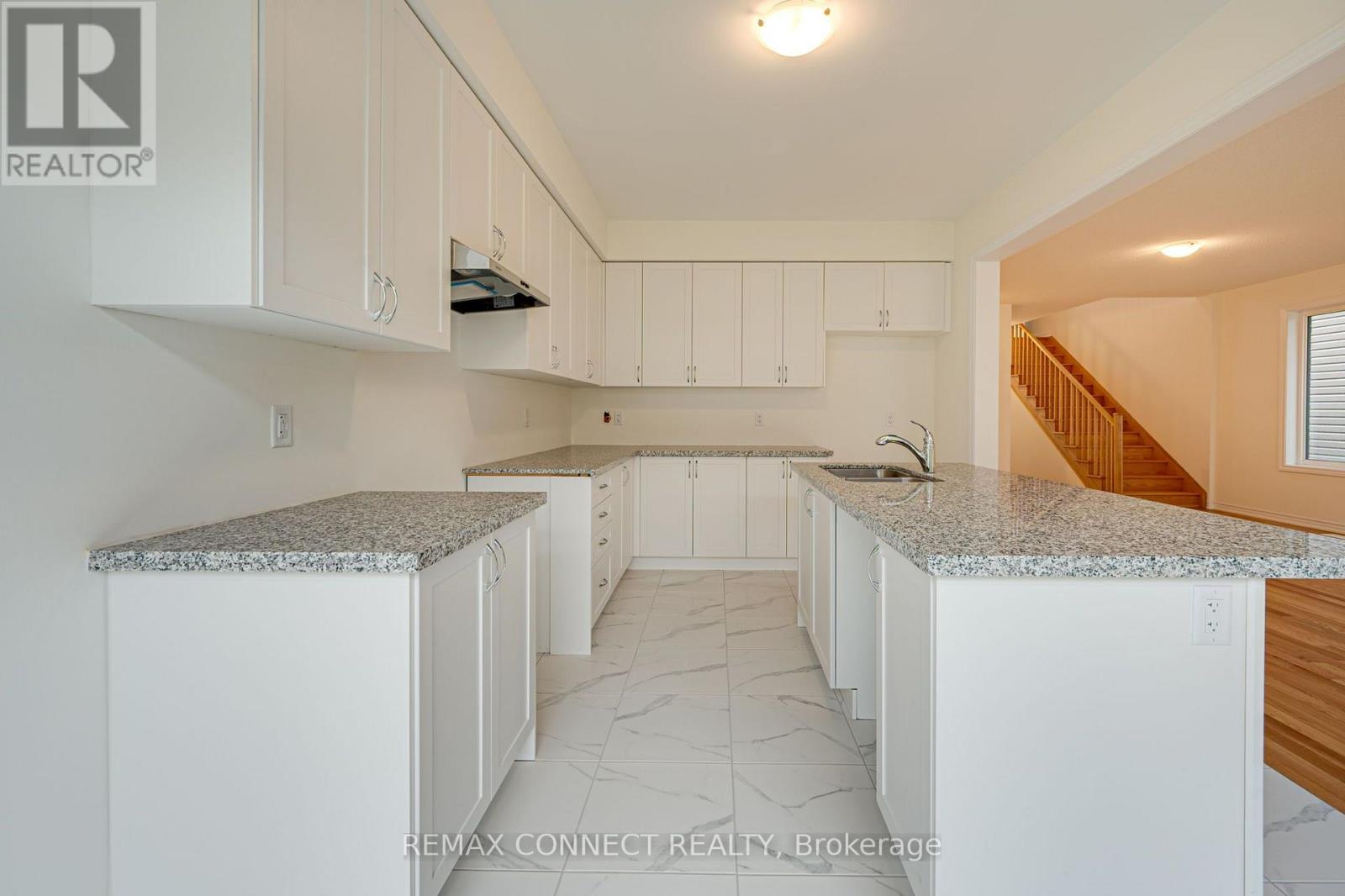 146 Nottingham Road N Property Photo 9