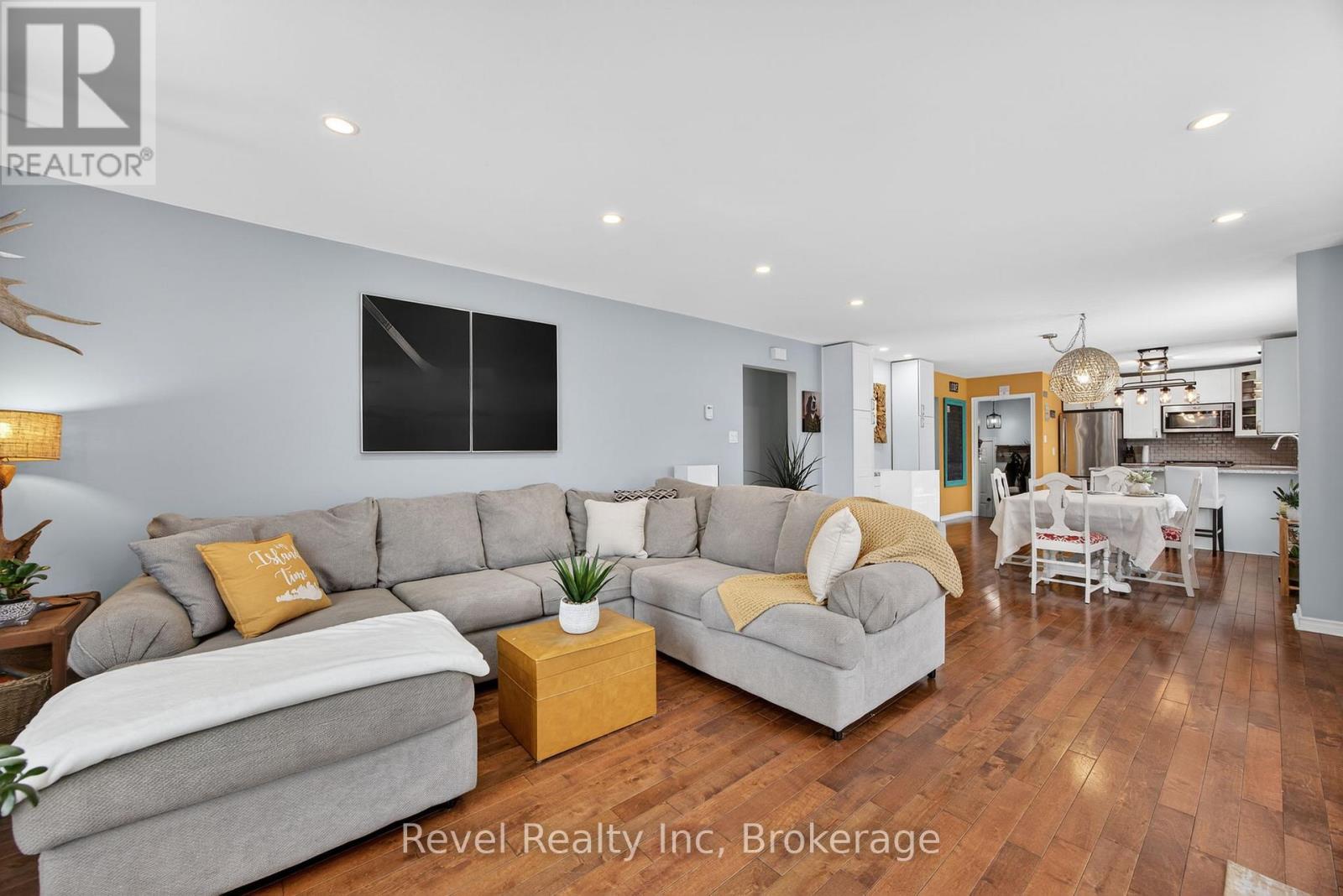 2391 Rumney Road Property Photo 11