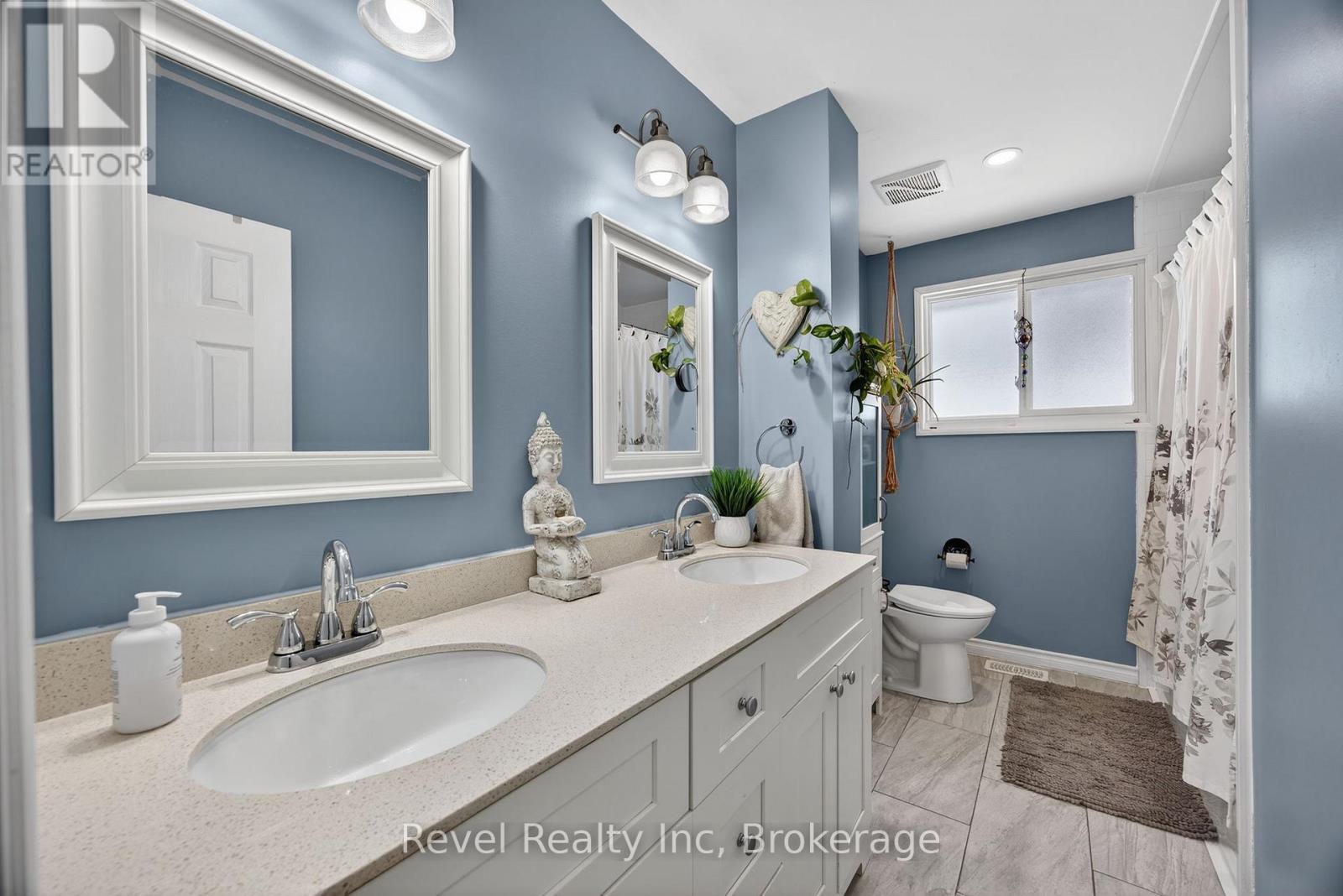 2391 Rumney Road Property Photo 13