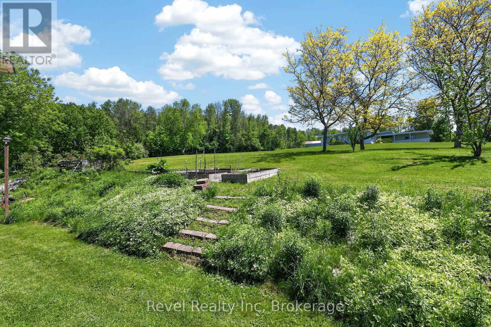 2391 Rumney Road Property Photo 26