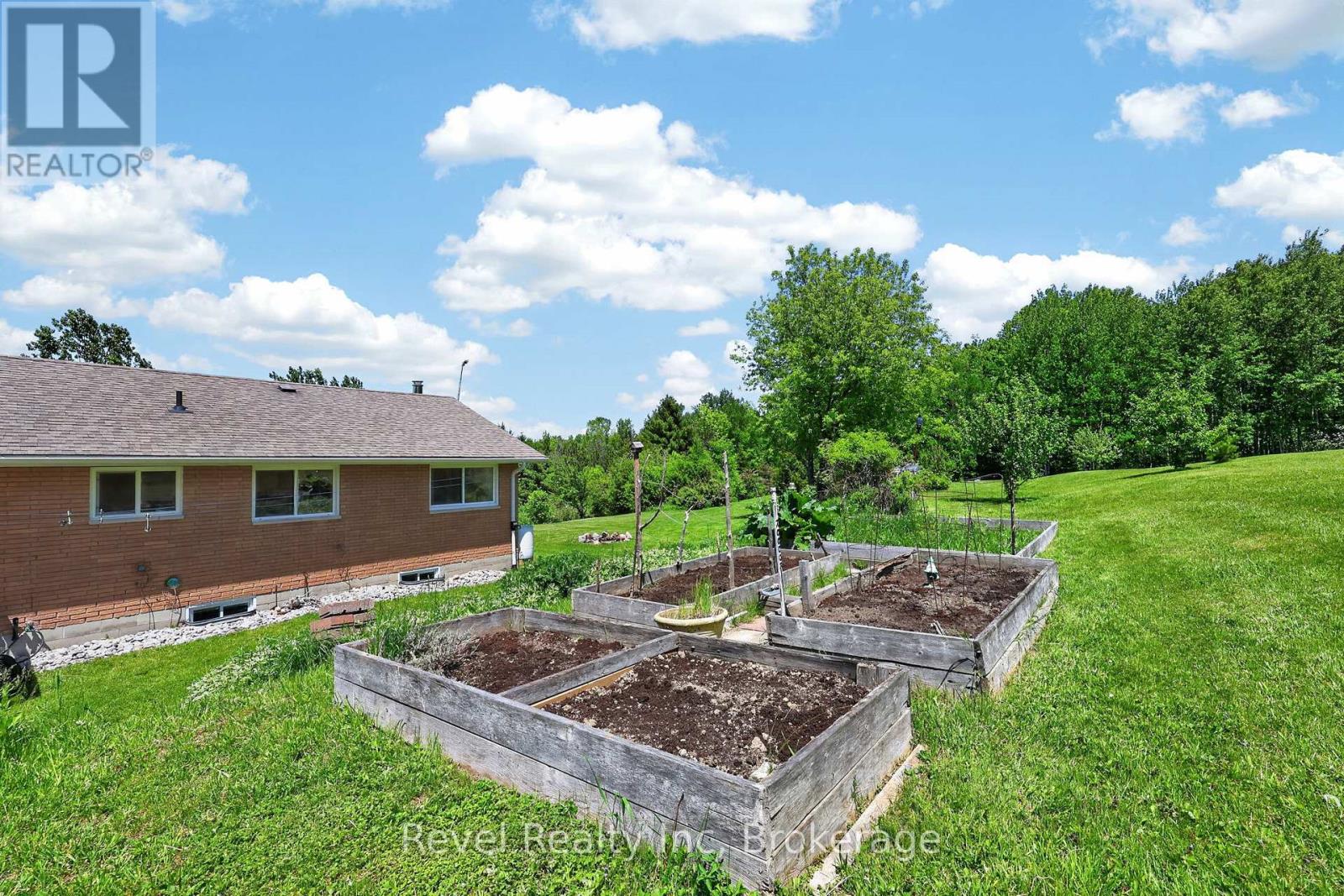 2391 Rumney Road Property Photo 27