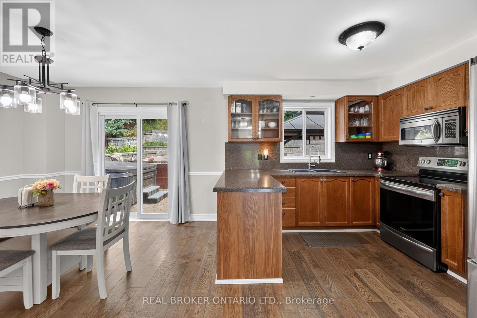 35 Bloom Crescent Property Photo 7