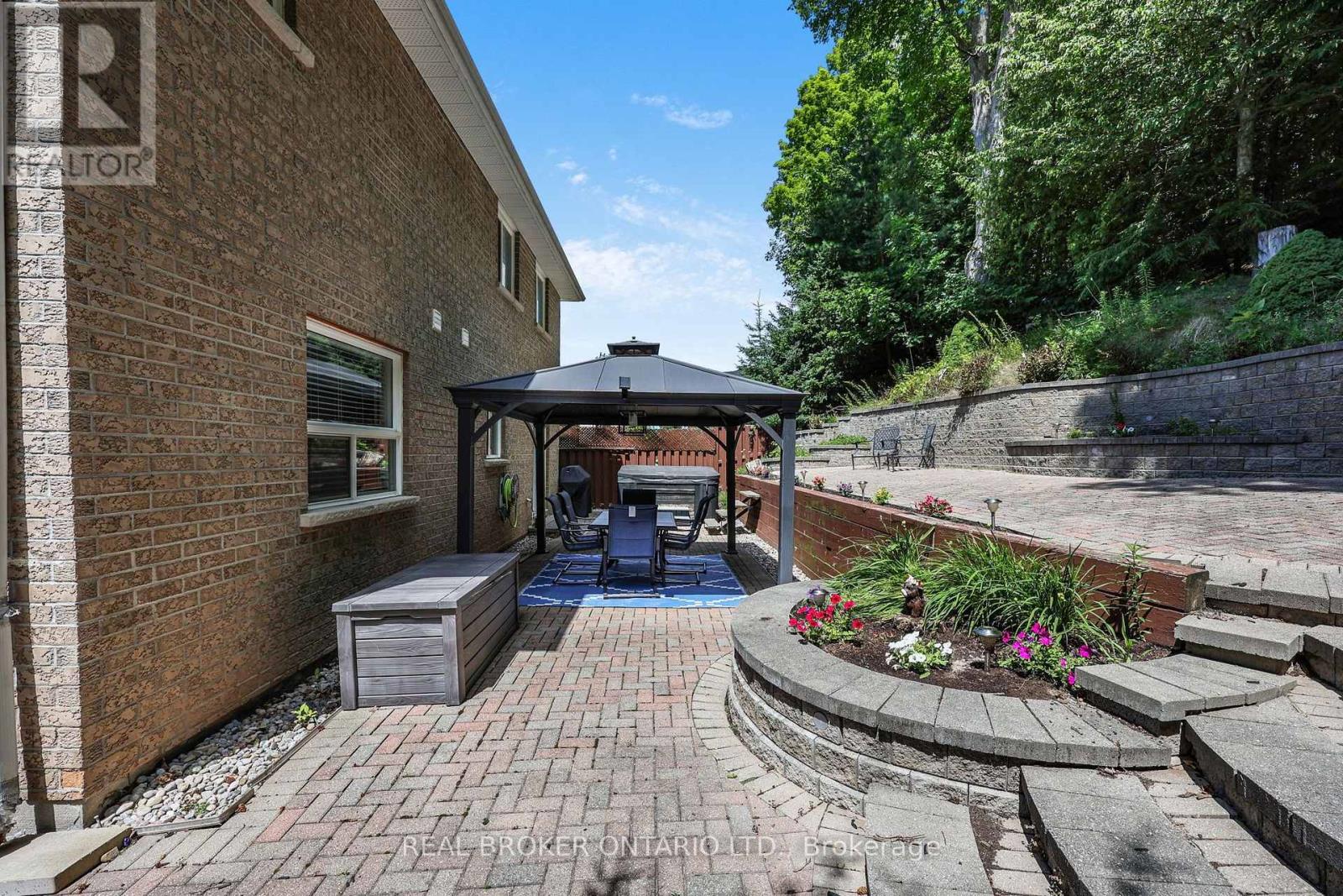 35 Bloom Crescent Property Photo 36