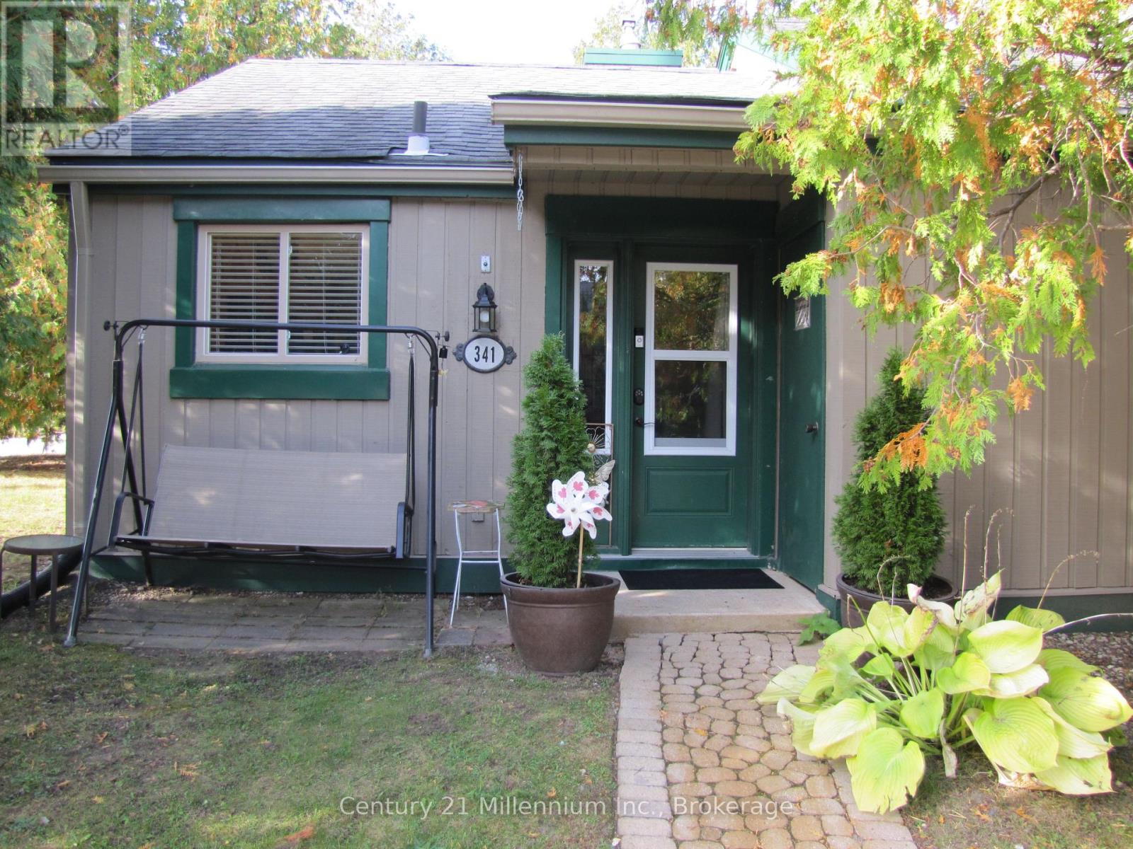 341 - 11 HARBOUR STREET W Property Photo 1