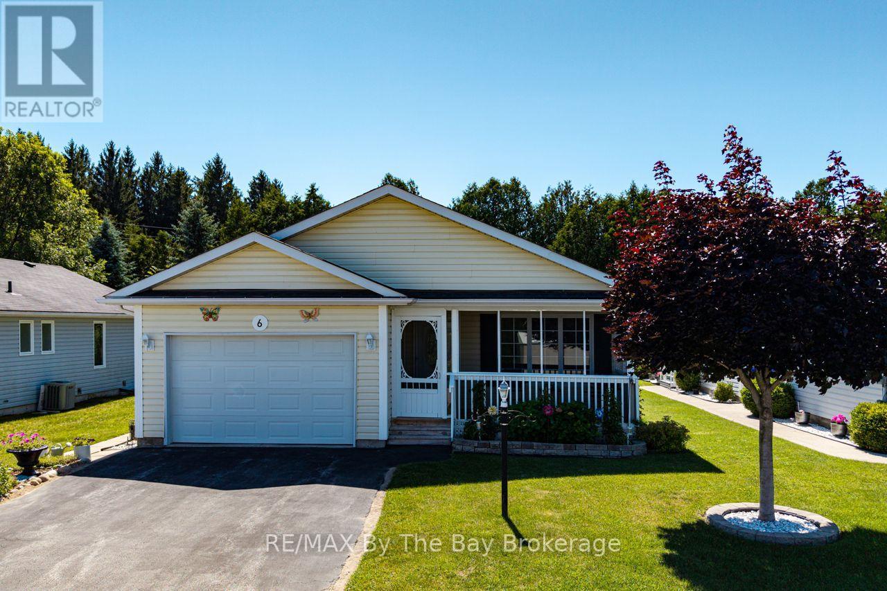 6 Illinois Crescent Property Photo 1