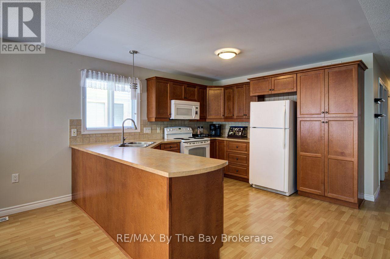 6 Illinois Crescent Property Photo 11