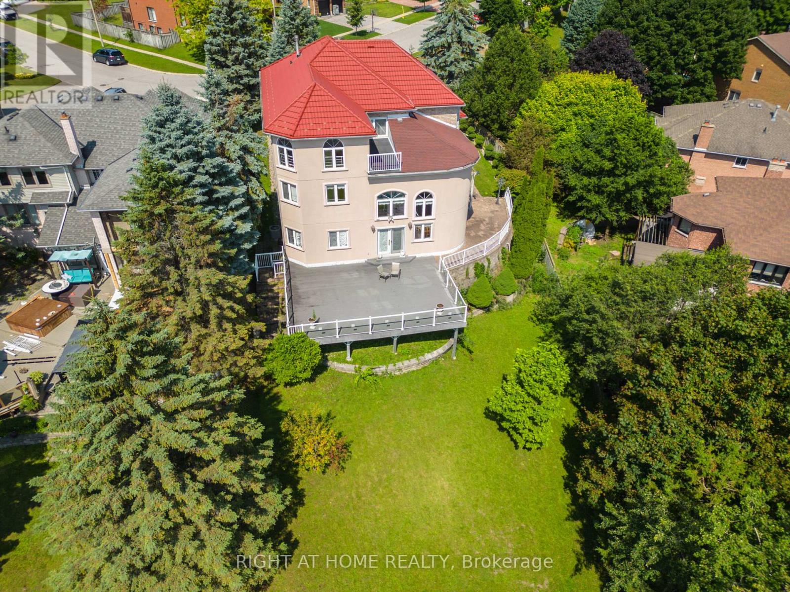 11 Thackeray Crescent Property Photo 7