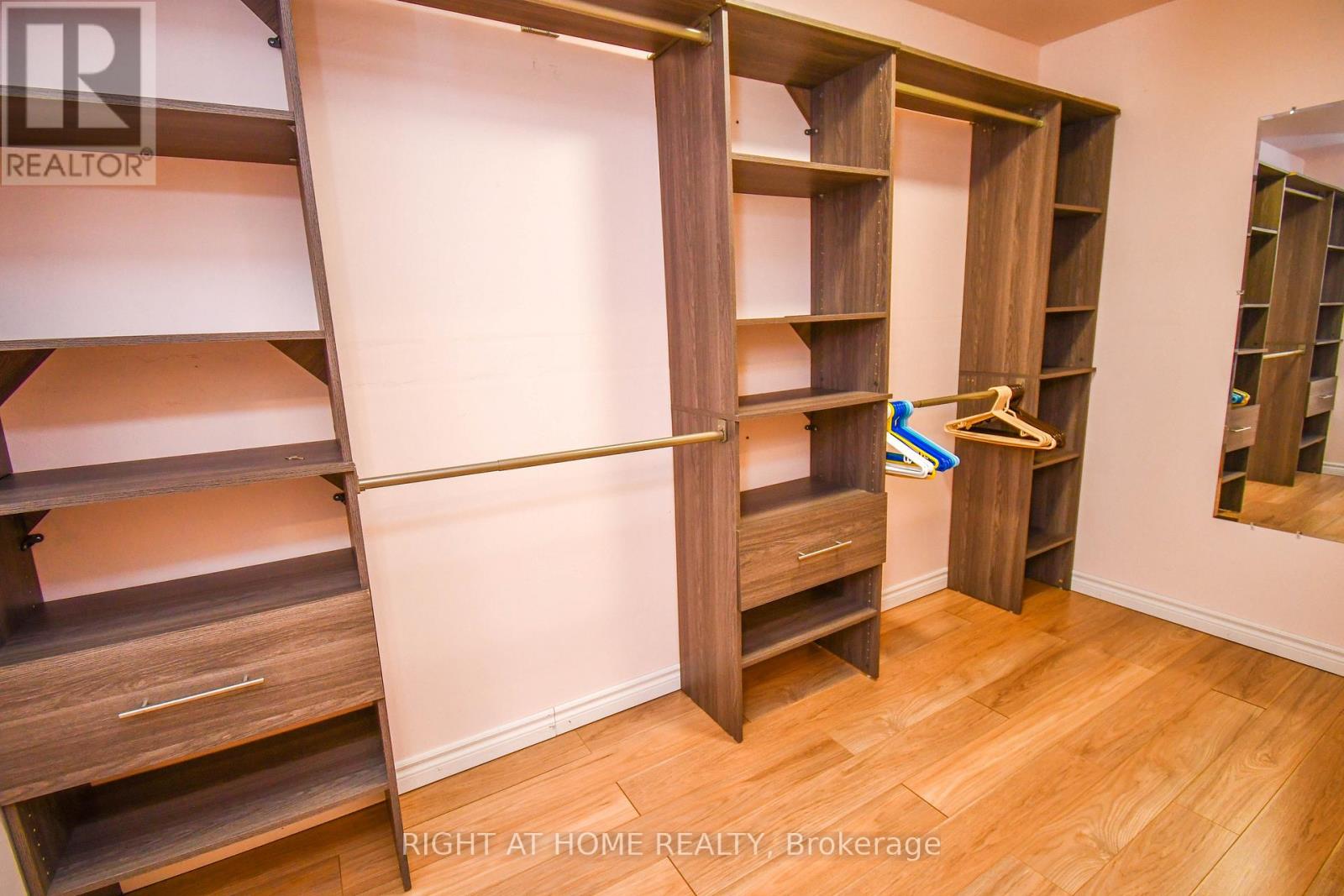 11 Thackeray Crescent Property Photo 25