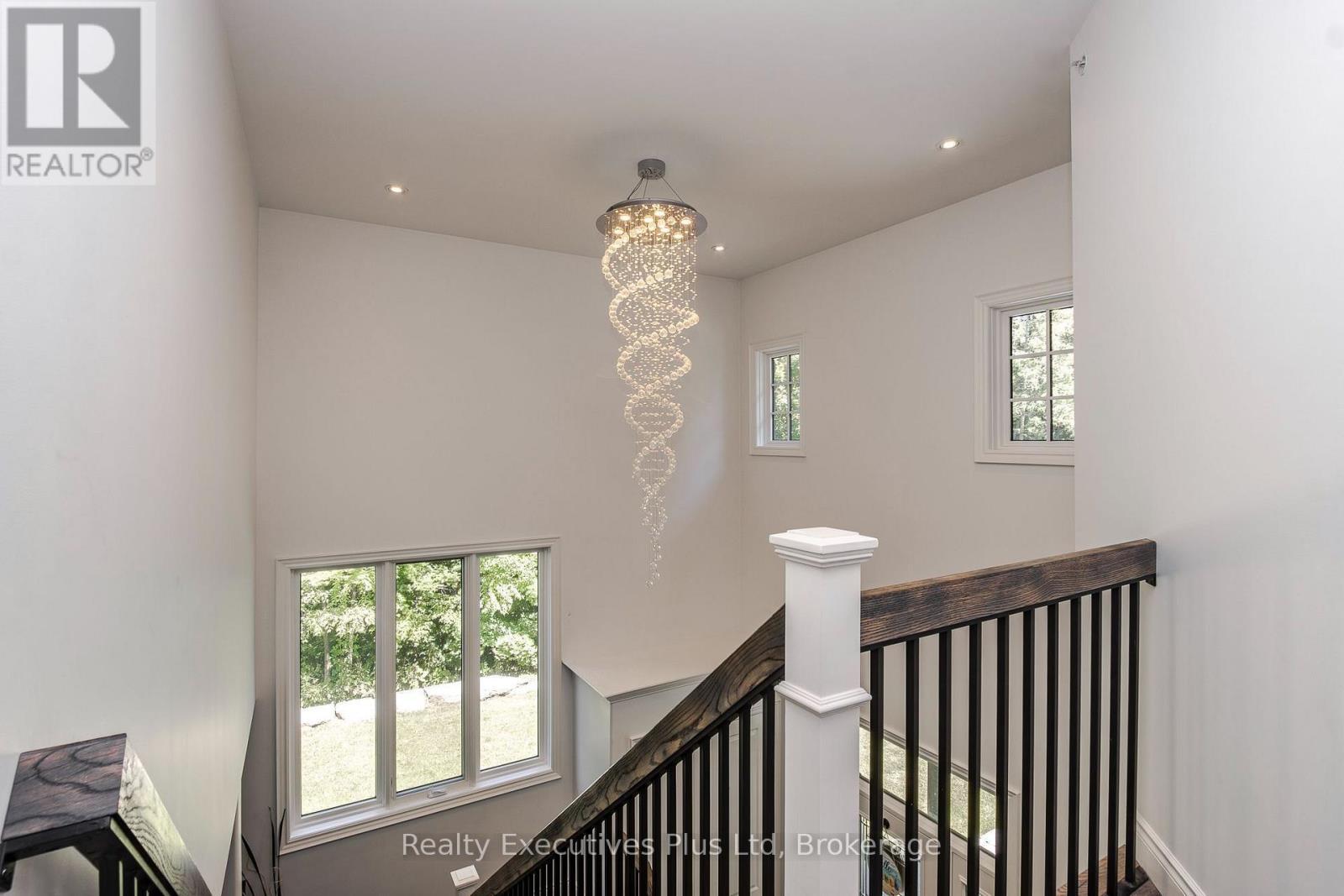 27 Kingfisher Crescent Property Photo 8