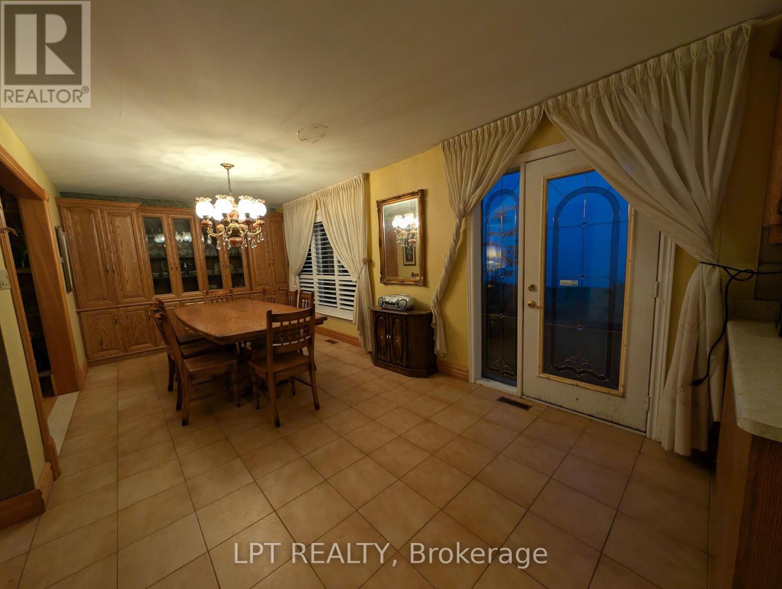 47 Parkside Drive Property Photo 14