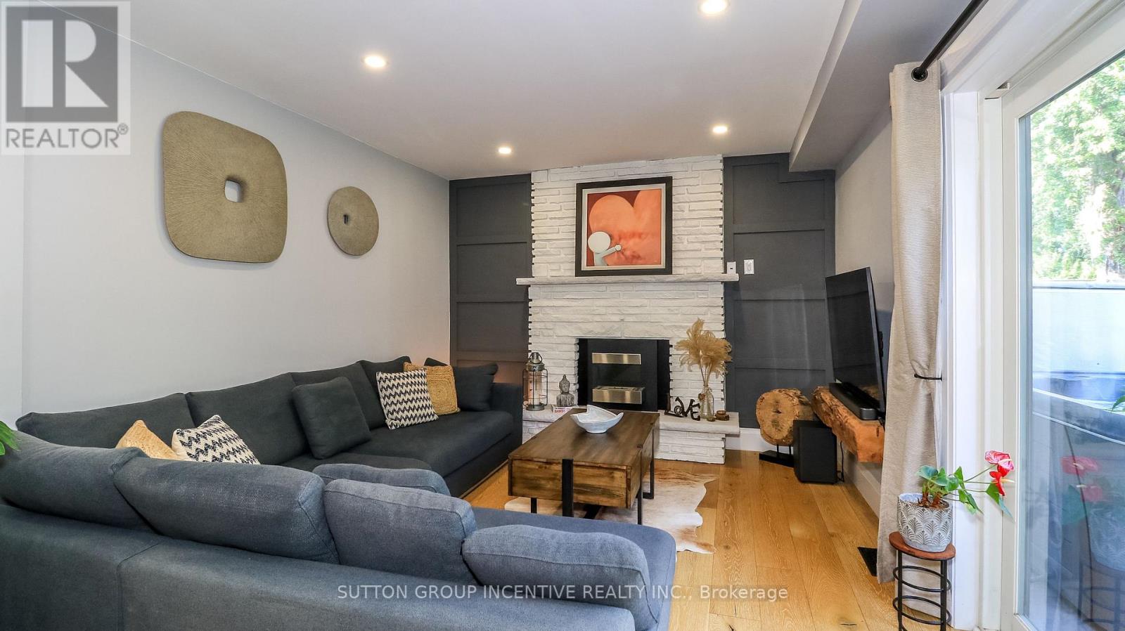 40 Varden Avenue Property Photo 11