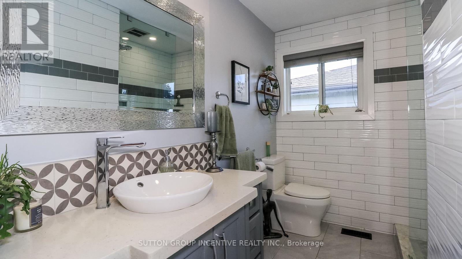 40 Varden Avenue Property Photo 25