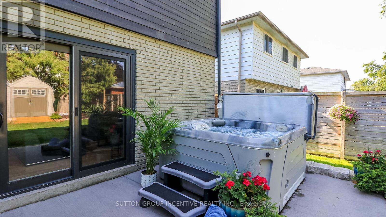 40 Varden Avenue Property Photo 32