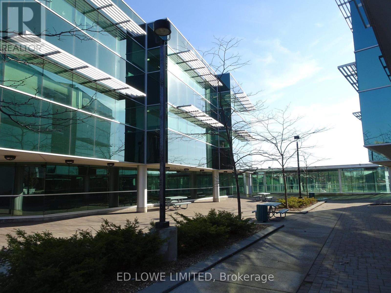 204 - 1 Quarry Ridge Road Property Photo 3