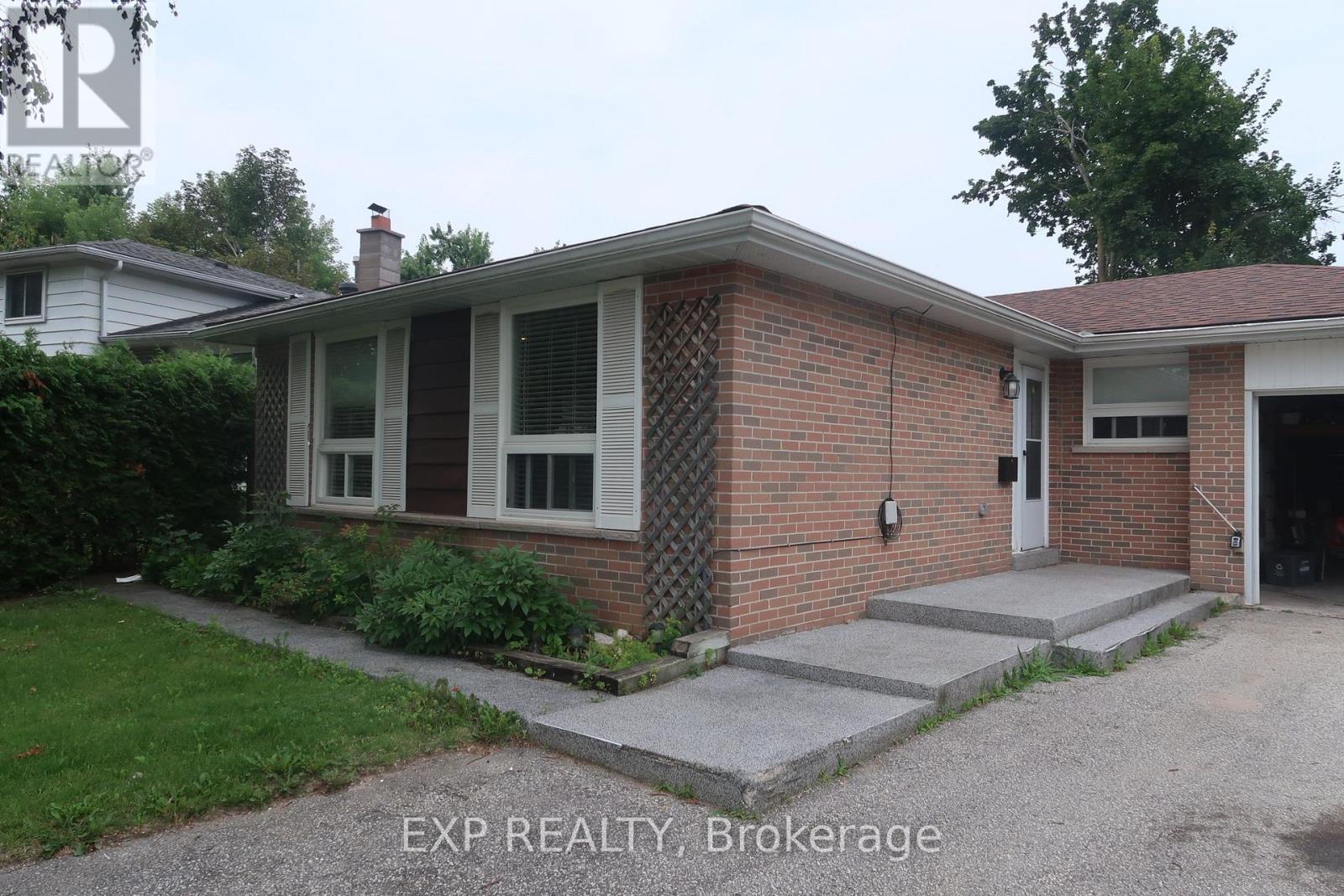 26 CURTISS COURT Property Photo 1