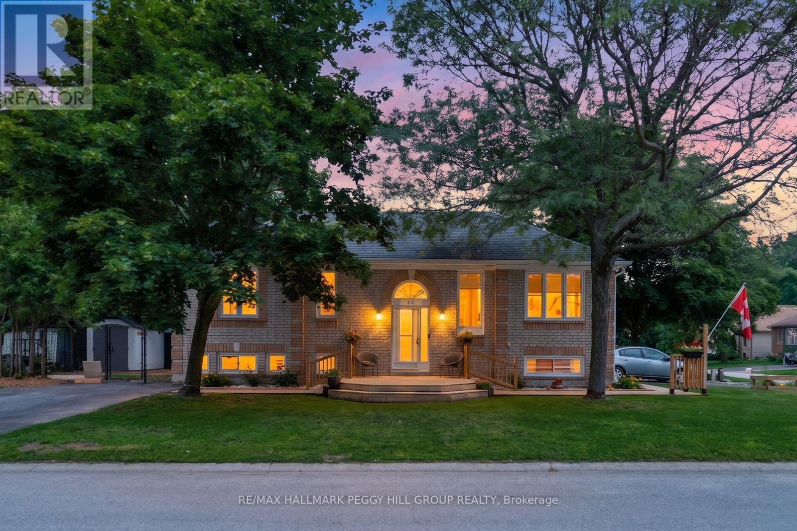 52 HARBOUR CRESCENT Property Photo 1
