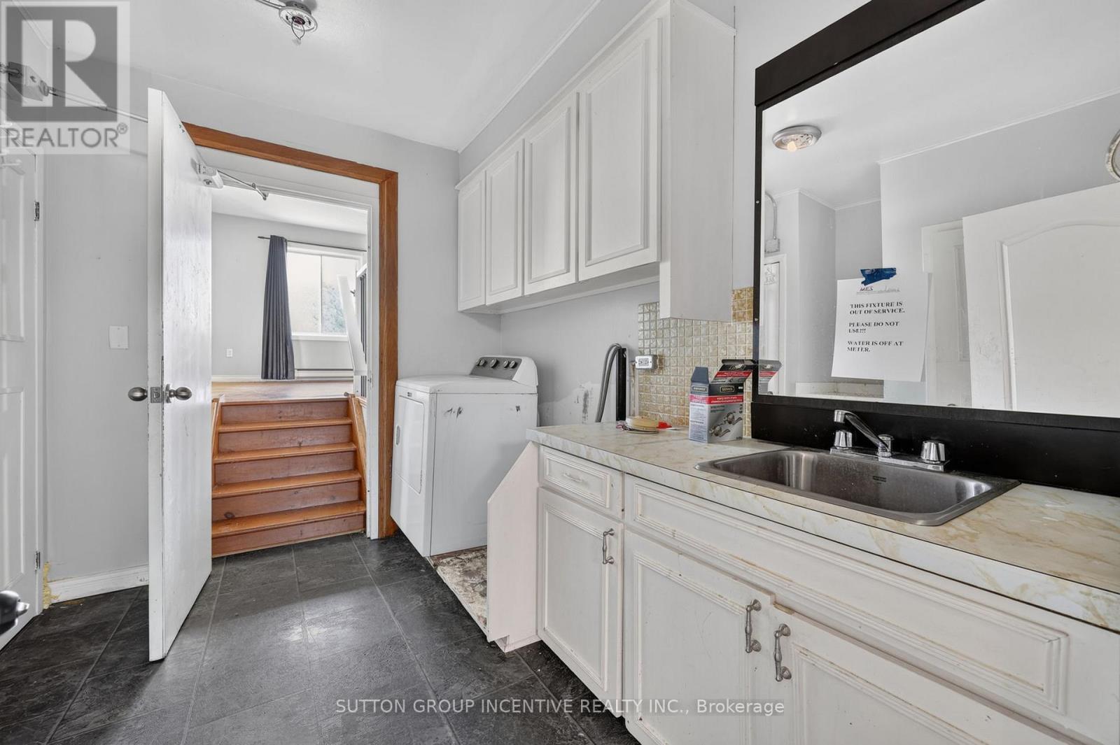 160 Lafontaine Road W Property Photo 14
