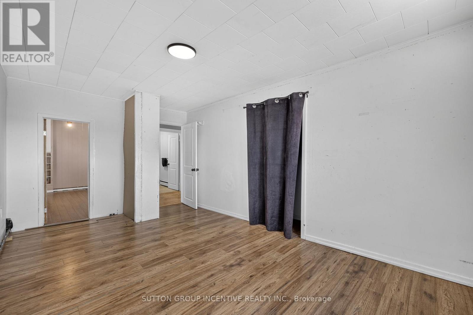 160 Lafontaine Road W Property Photo 22