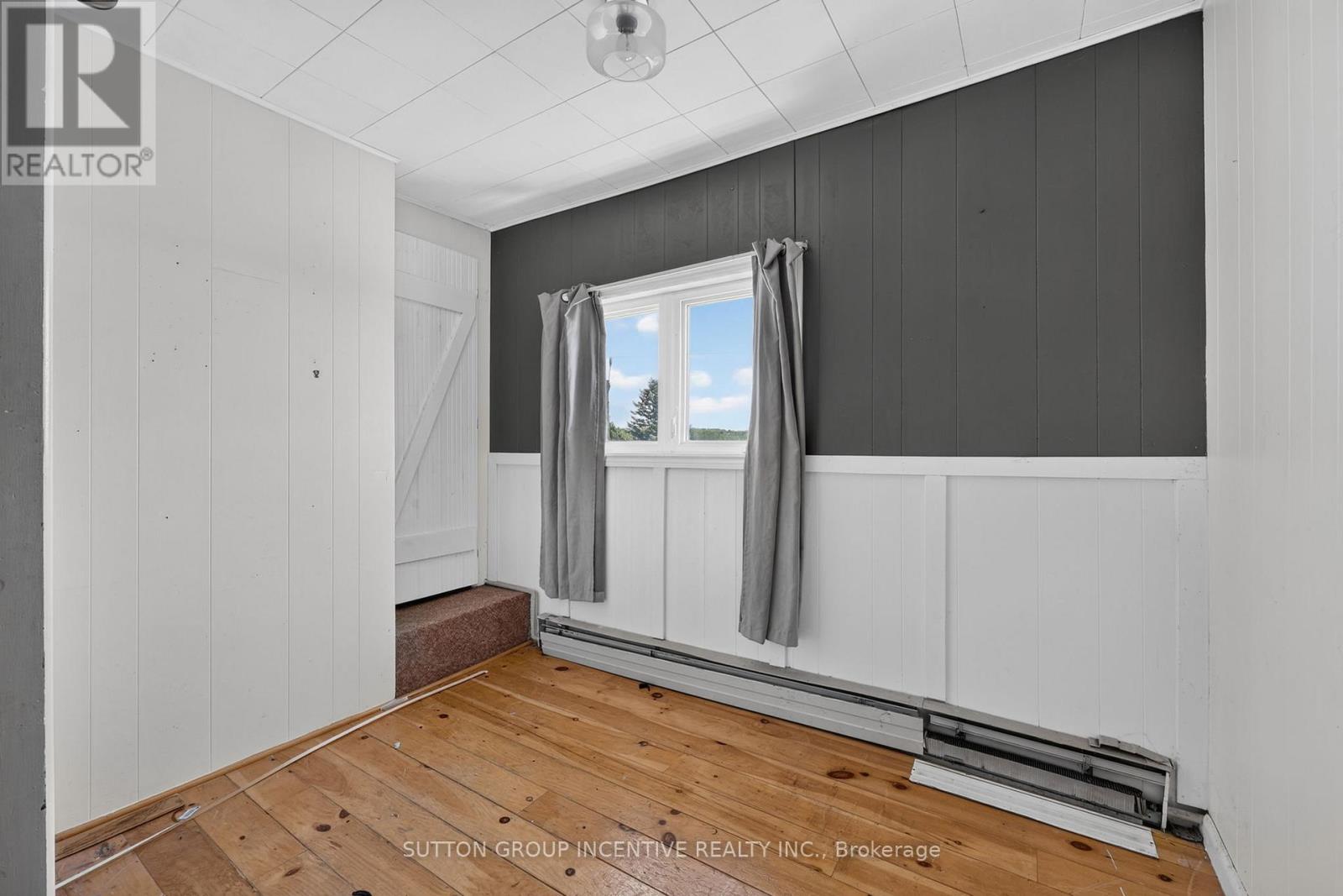 160 Lafontaine Road W Property Photo 24