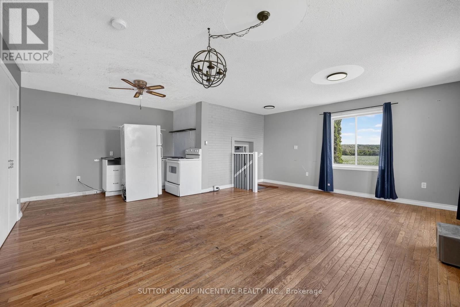 160 Lafontaine Road W Property Photo 27