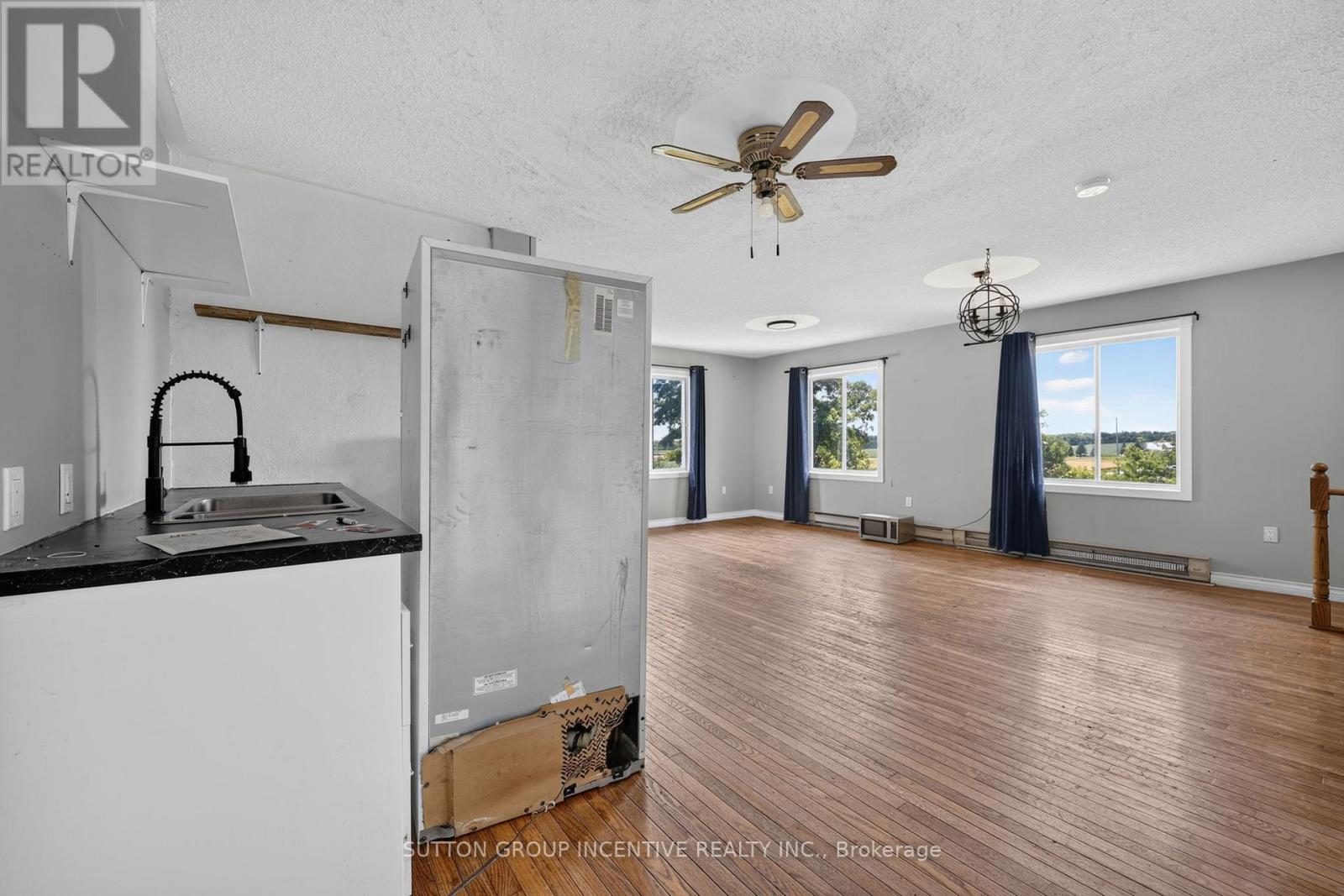 160 Lafontaine Road W Property Photo 28