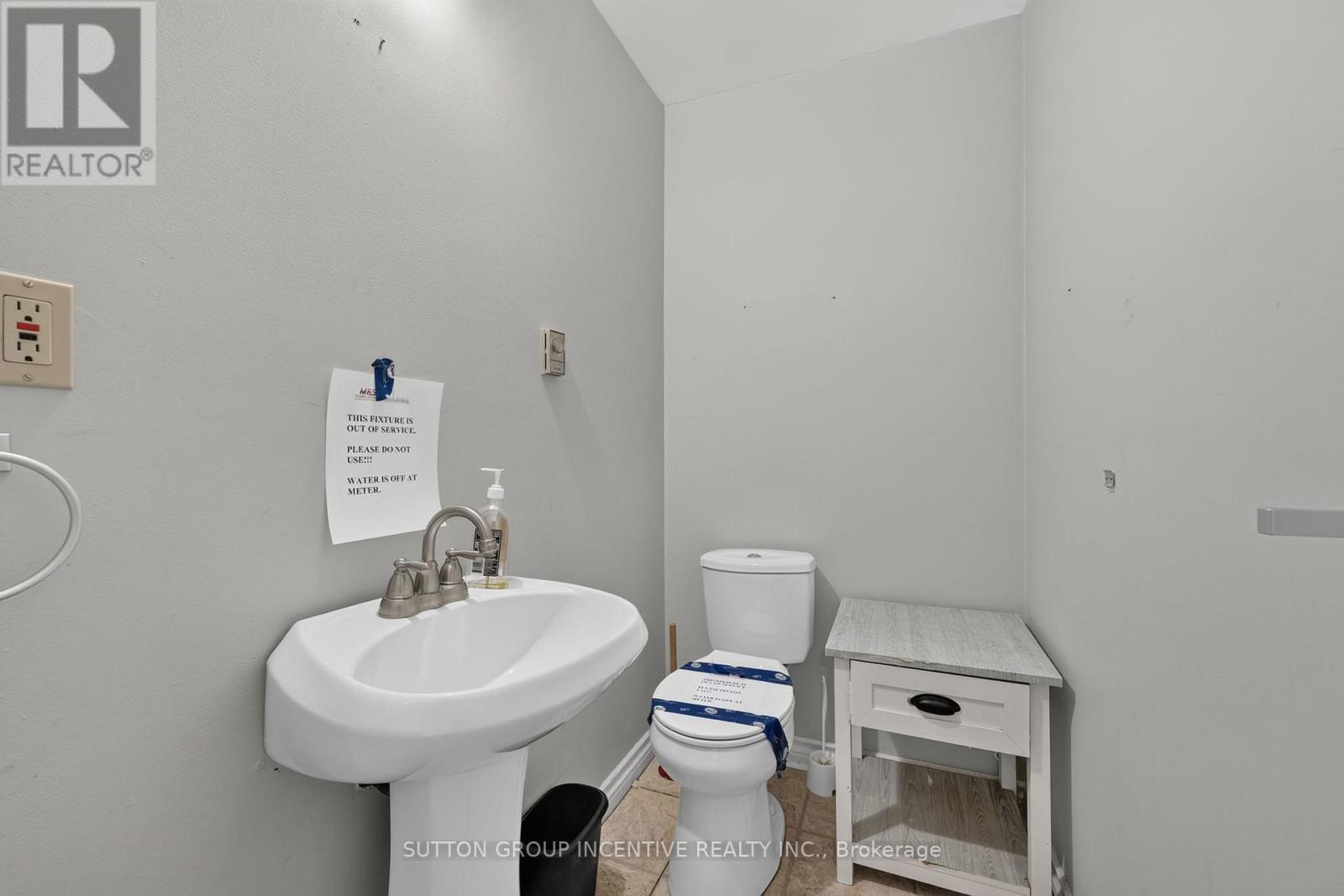 160 Lafontaine Road W Property Photo 34