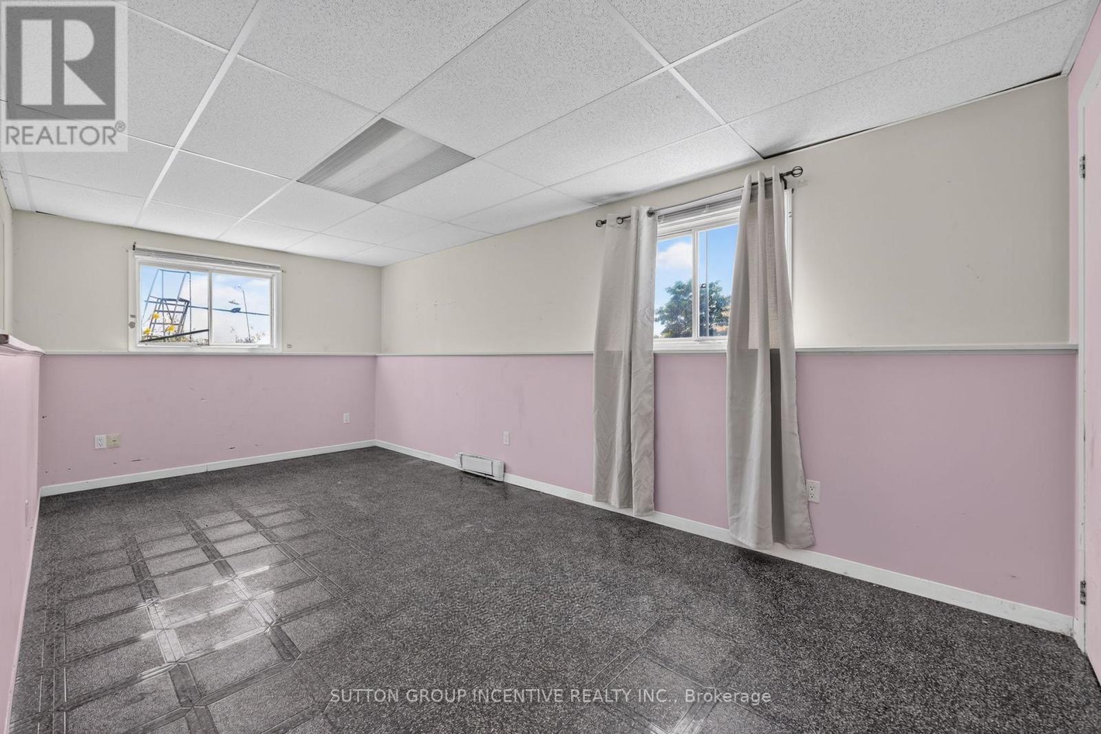 160 Lafontaine Road W Property Photo 35