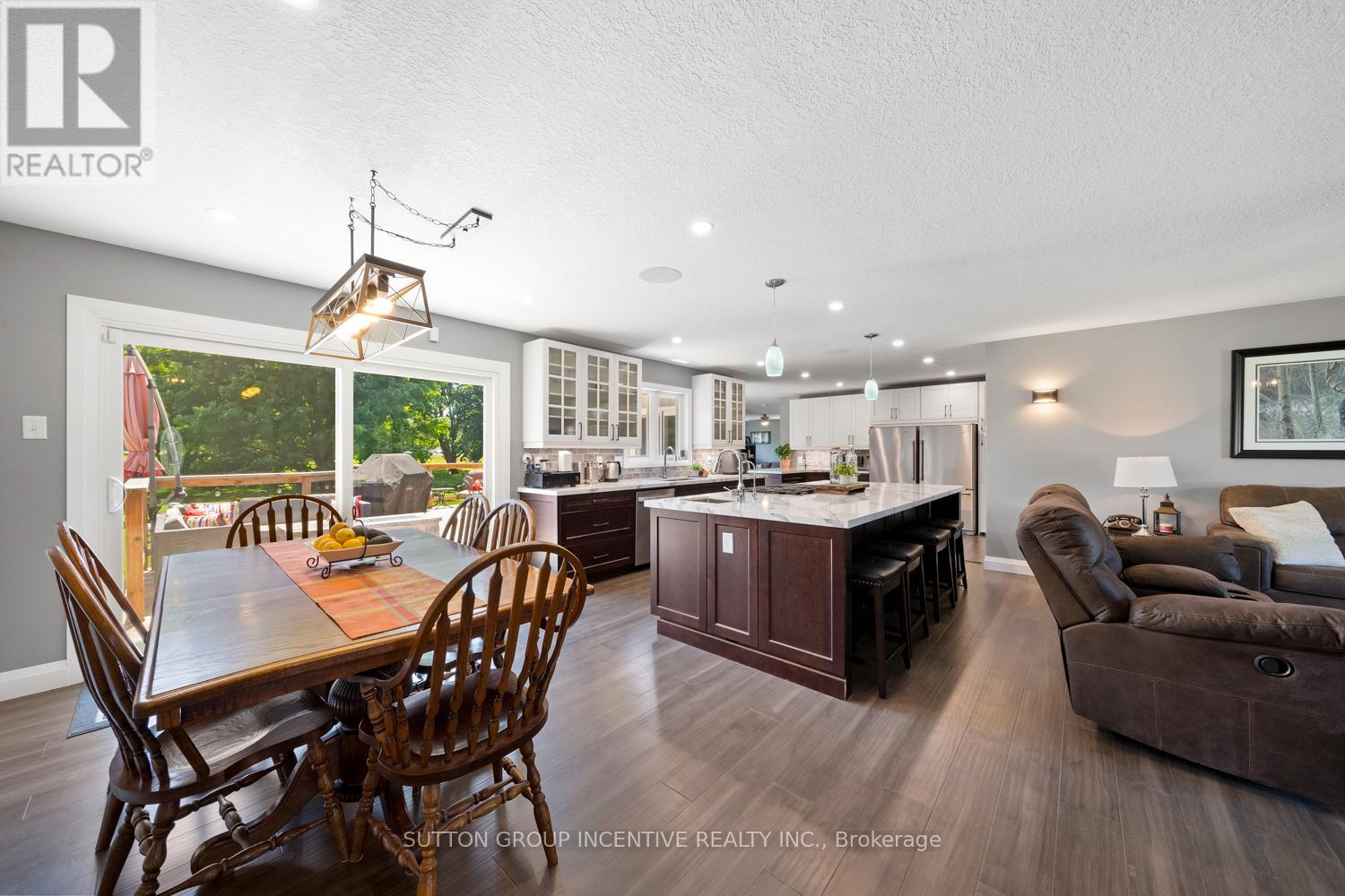 1277 Sunnidale Road Property Photo 6
