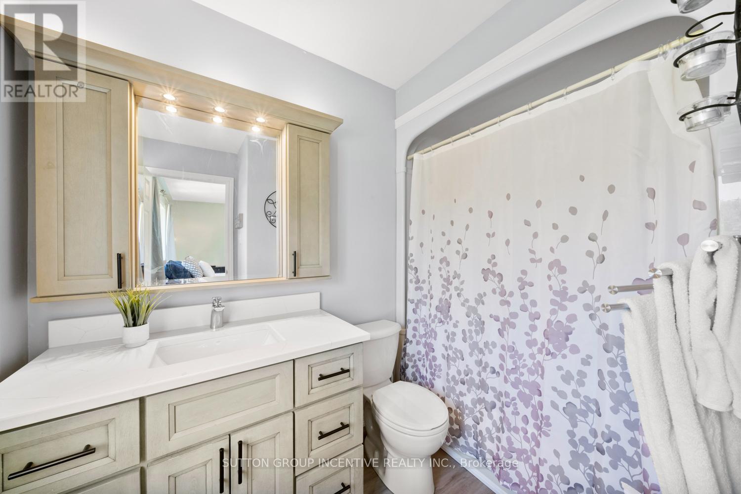 1277 Sunnidale Road Property Photo 17