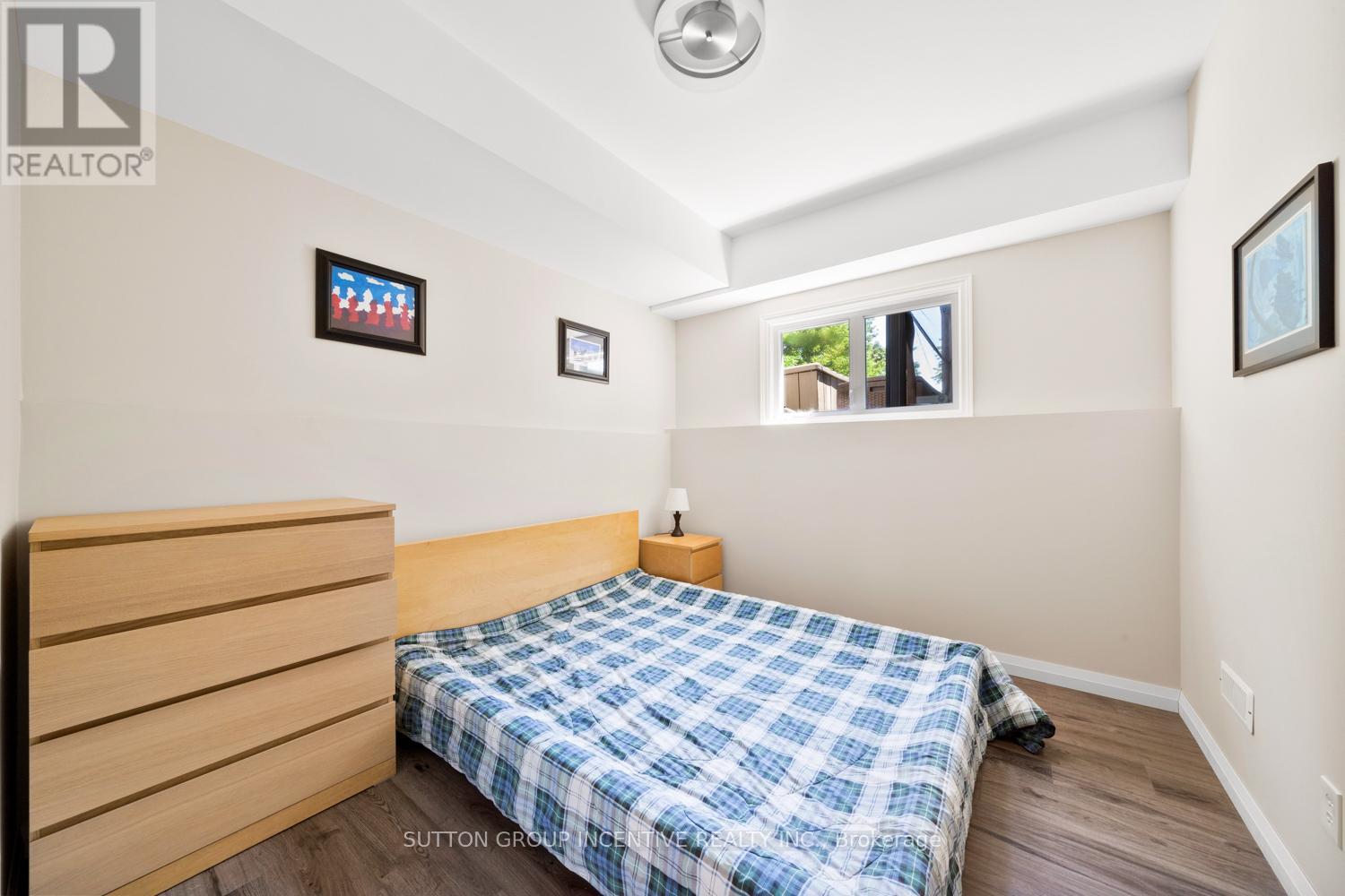 1277 Sunnidale Road Property Photo 28