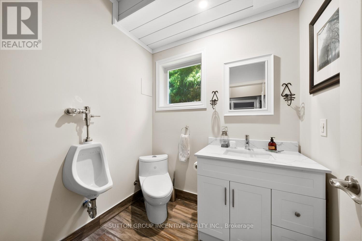 1277 Sunnidale Road Property Photo 29