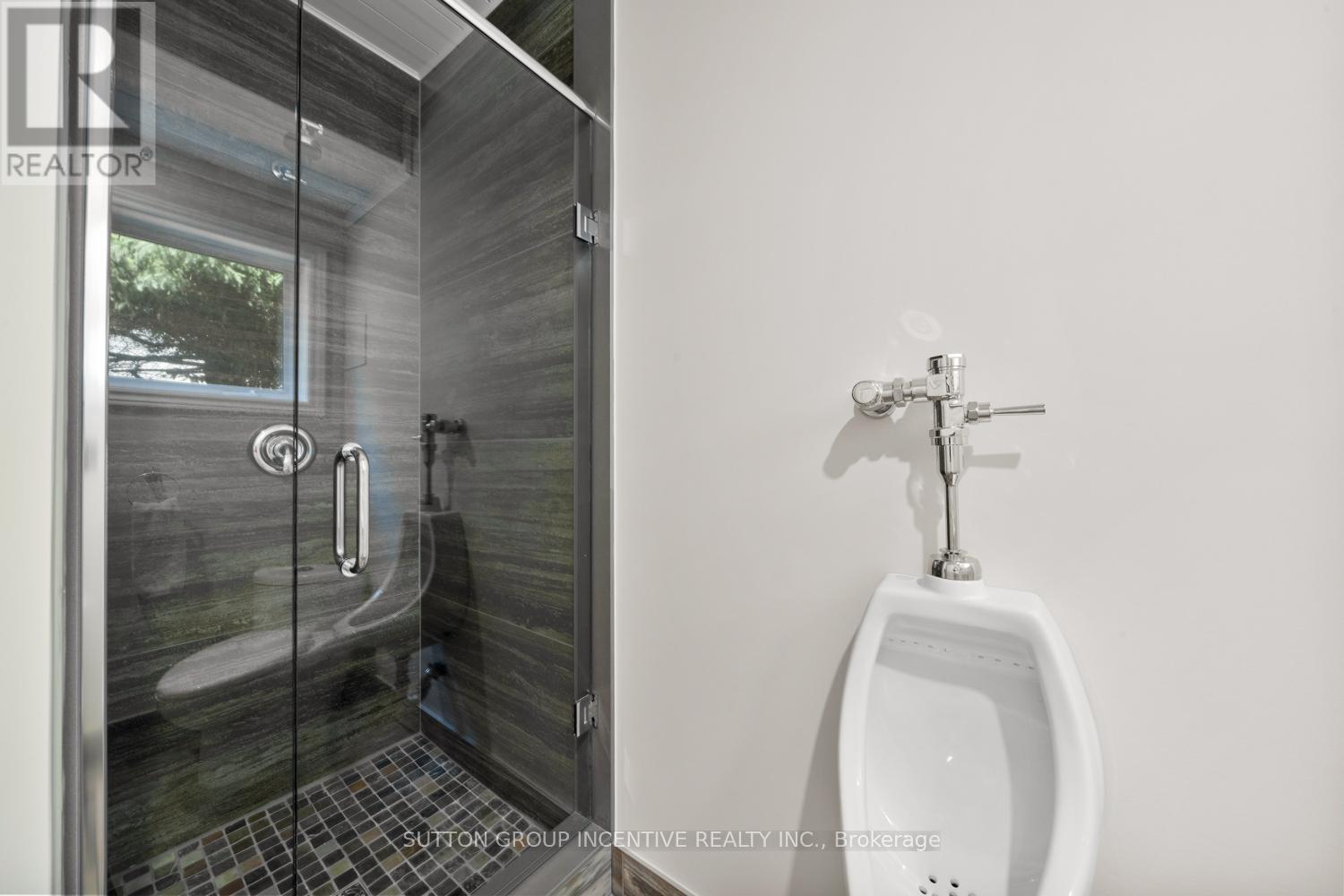 1277 Sunnidale Road Property Photo 30