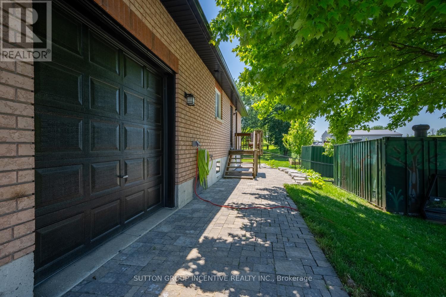 1277 Sunnidale Road Property Photo 36