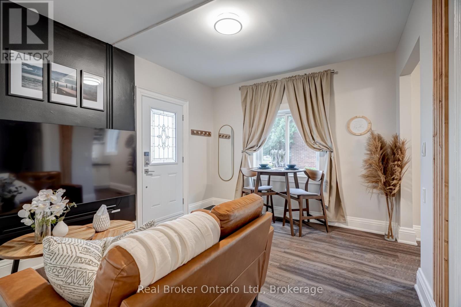 66 Nottawasaga Street Property Photo 4