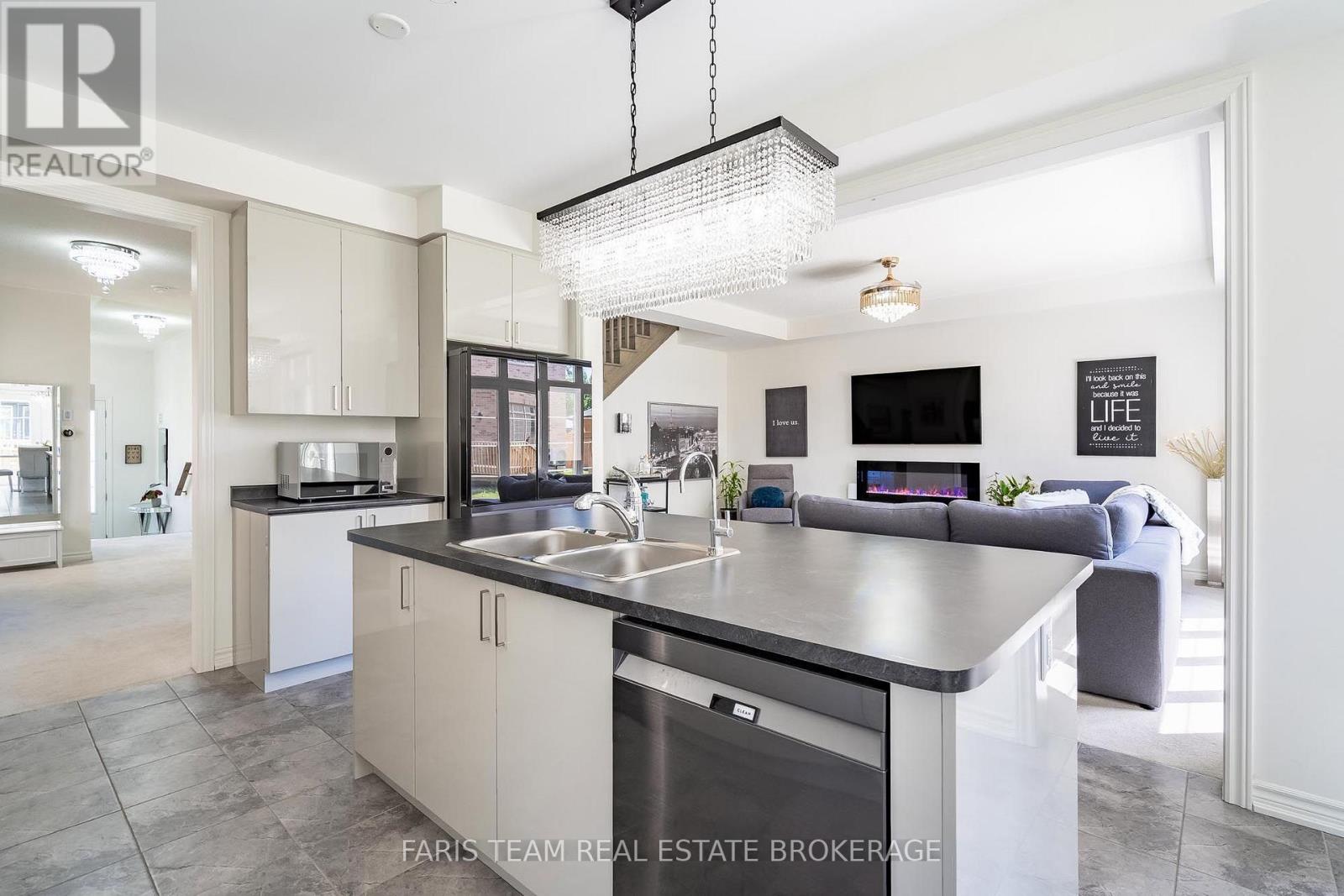 24 Sassafras Road Property Photo 8