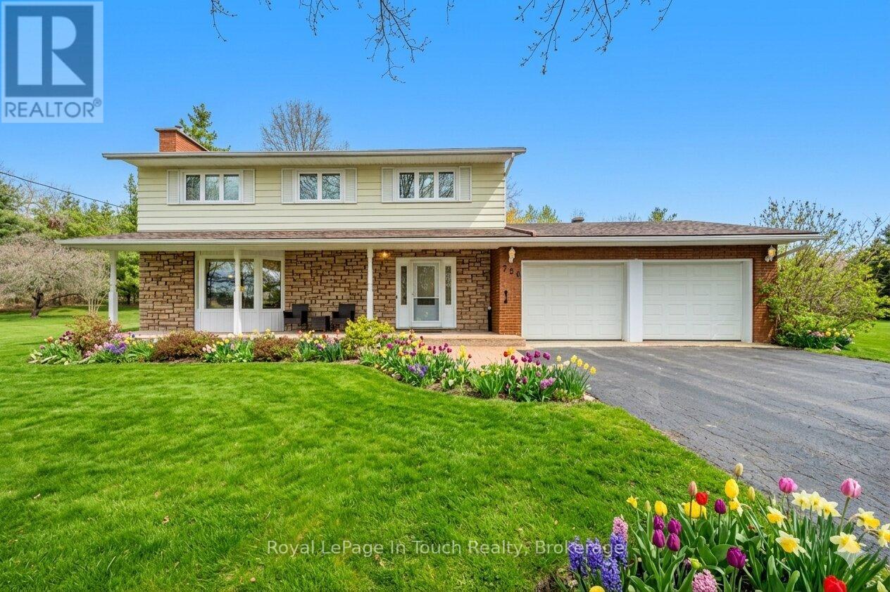 756 Champlain Road Property Photo 10